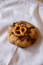 pretzel salted caramel cookie